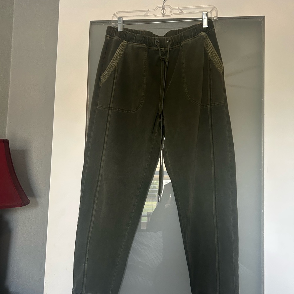 Anthropologie Green Ankle Cropped Pants